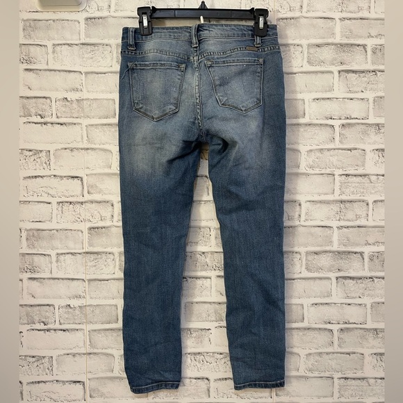 Women’s KanCan medium wash distressed skinny jeans 5/26 - Picture 2 of 4